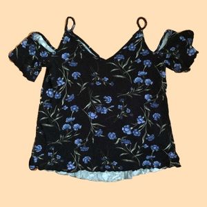 ae floral shoulder cut out top with lettuce edge